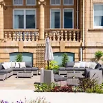 The Queens Hotel 