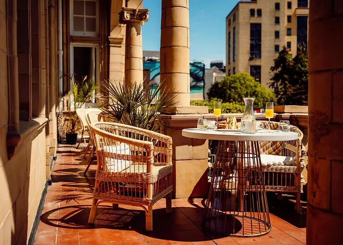 The Queens Hotel